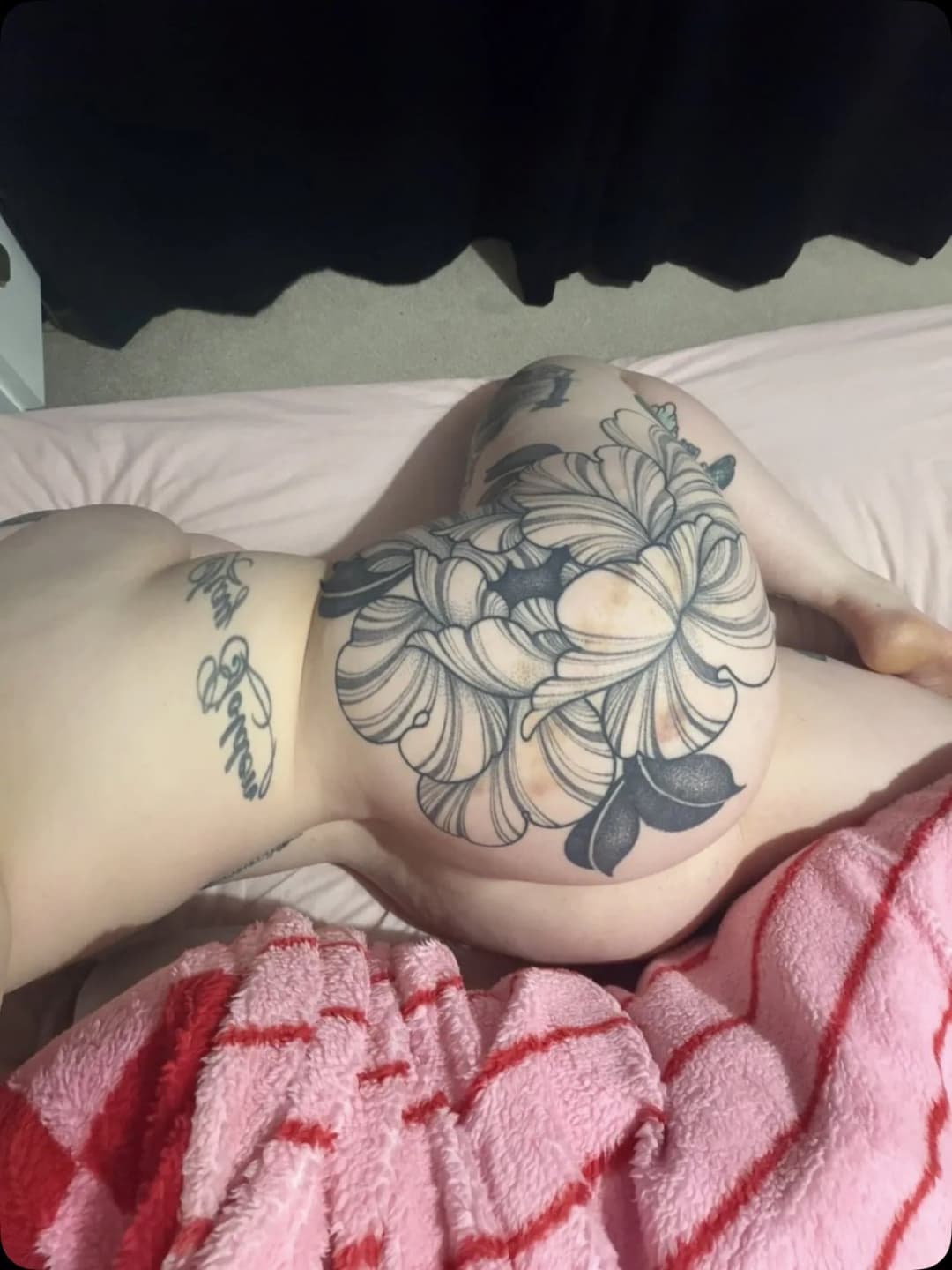 Ivy M with the pussy pump