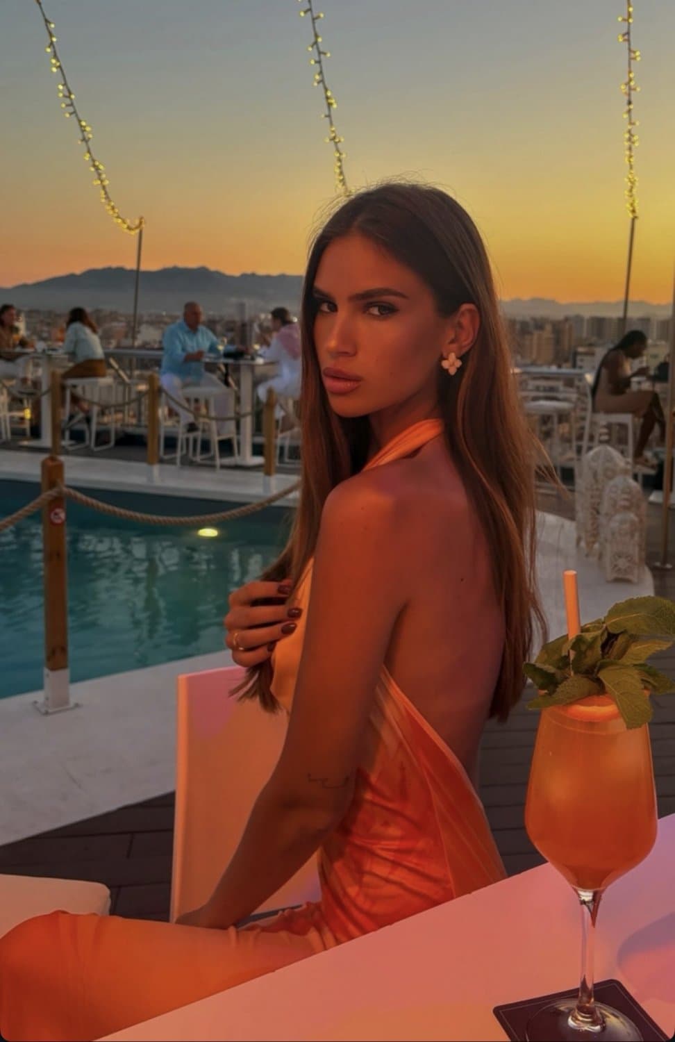 Leaked photo of naked teen slut Nora