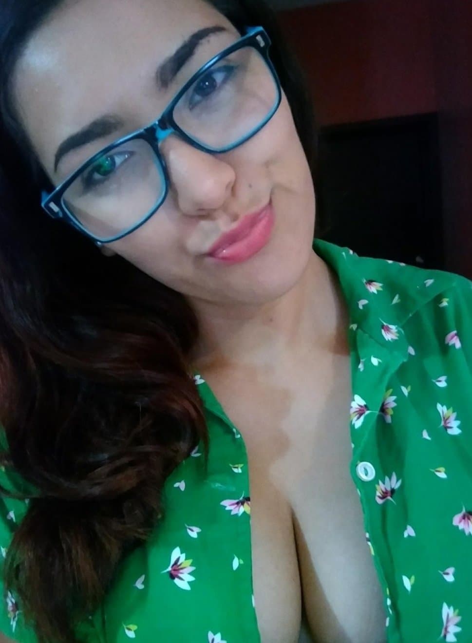 Click to view full size Pack. Mexicana. Novia se Pone Cachonda y Envía su Pack