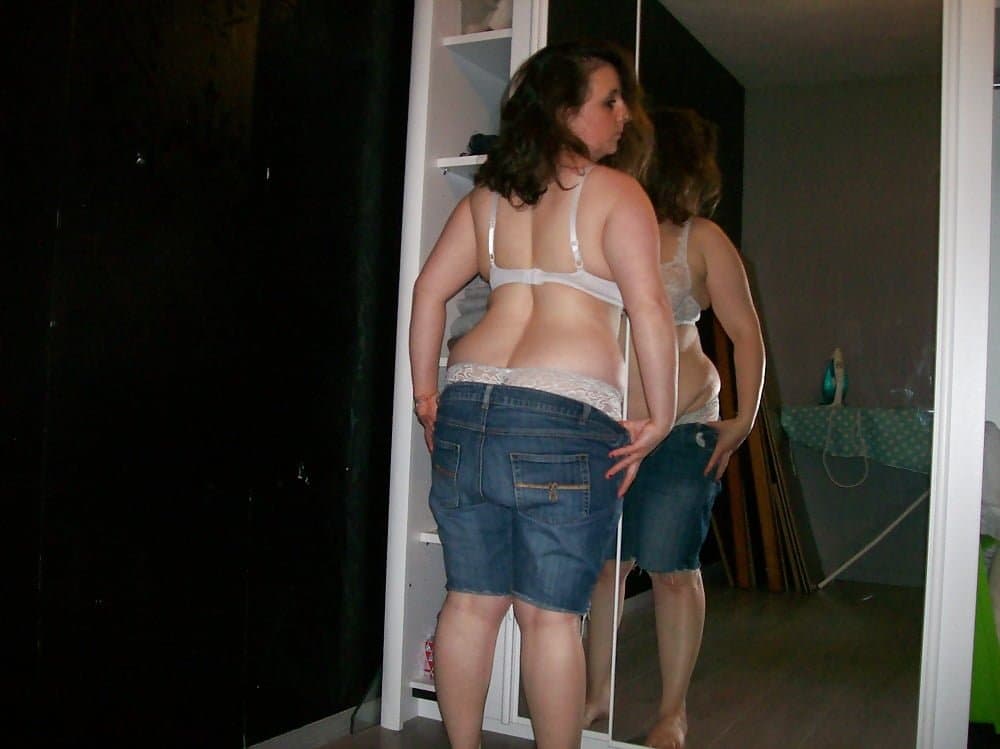 Je suis disponible pour vous venez nombreux pour me pissé dessus et me fécondé