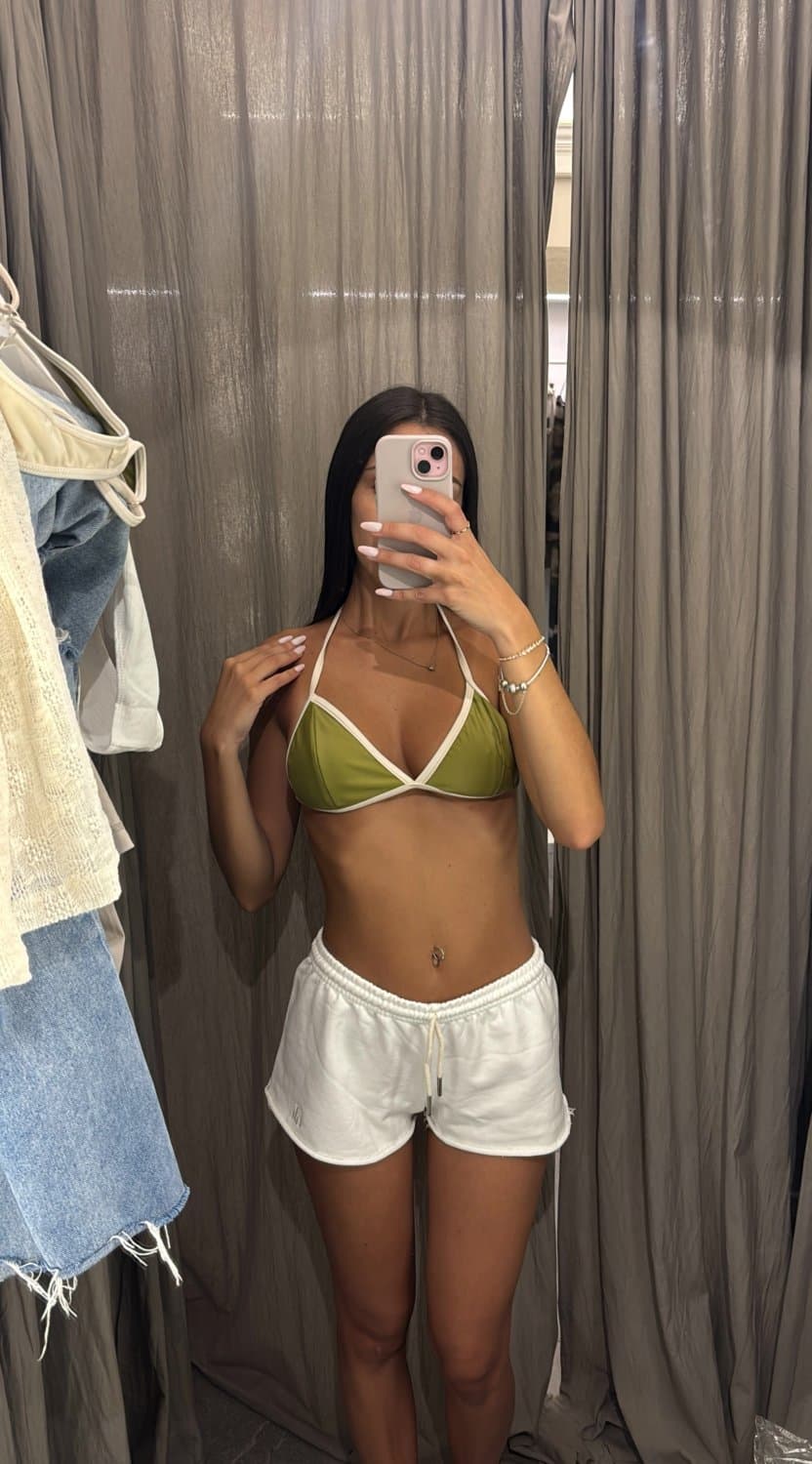 Wanna take me raw in the fitting room