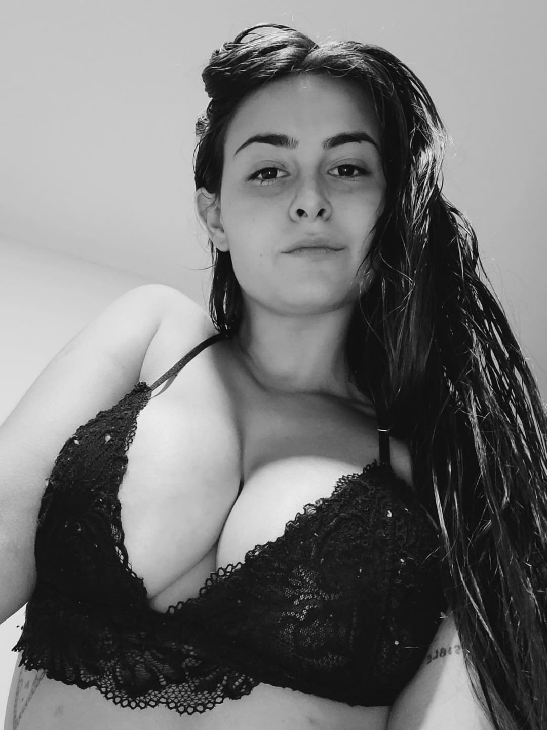 Click to view full size Agus busto putita de lobos