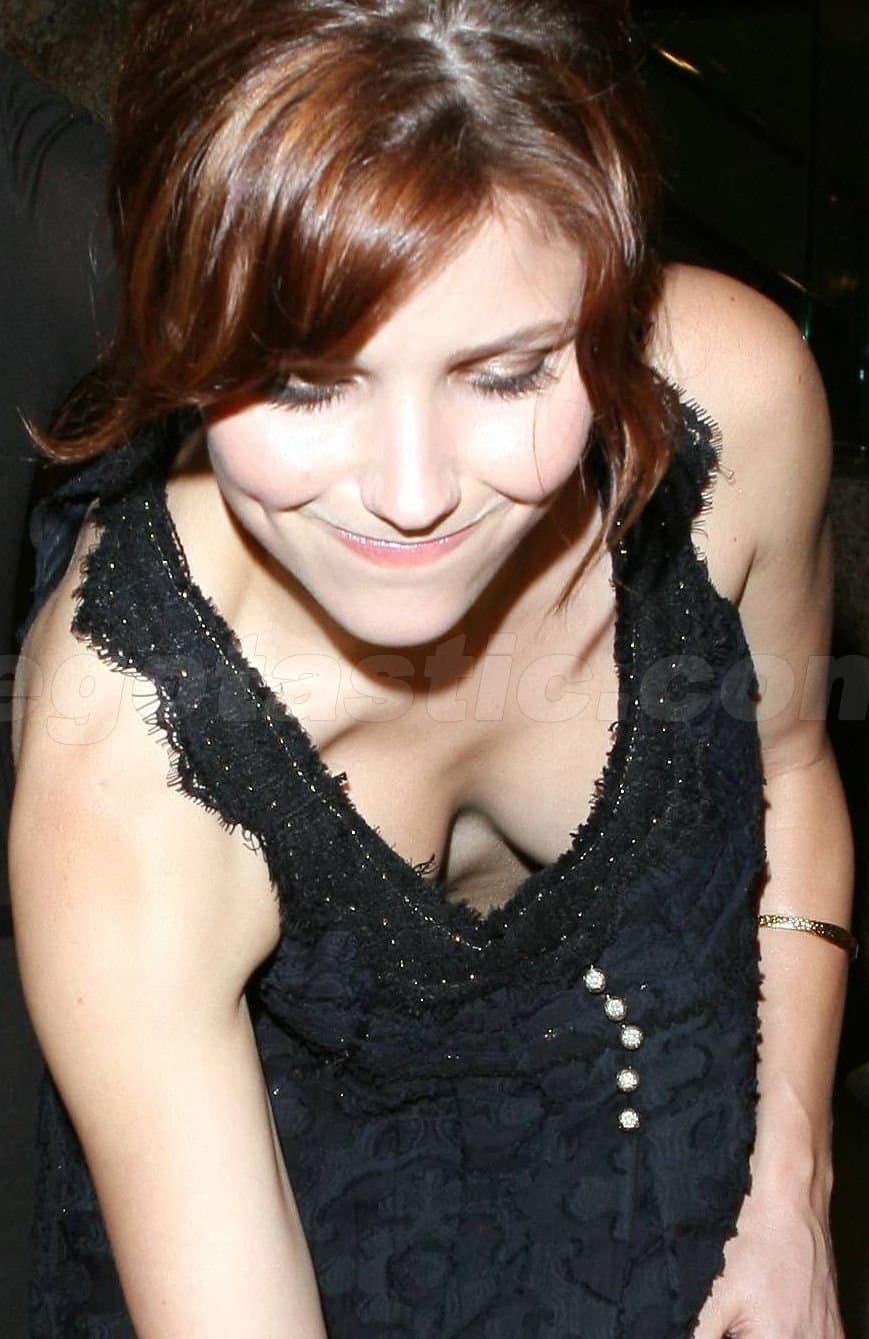 Sophia Bush is so Fucking Sexy what Great Banging Body! she makes for a Great Cum Target ??
