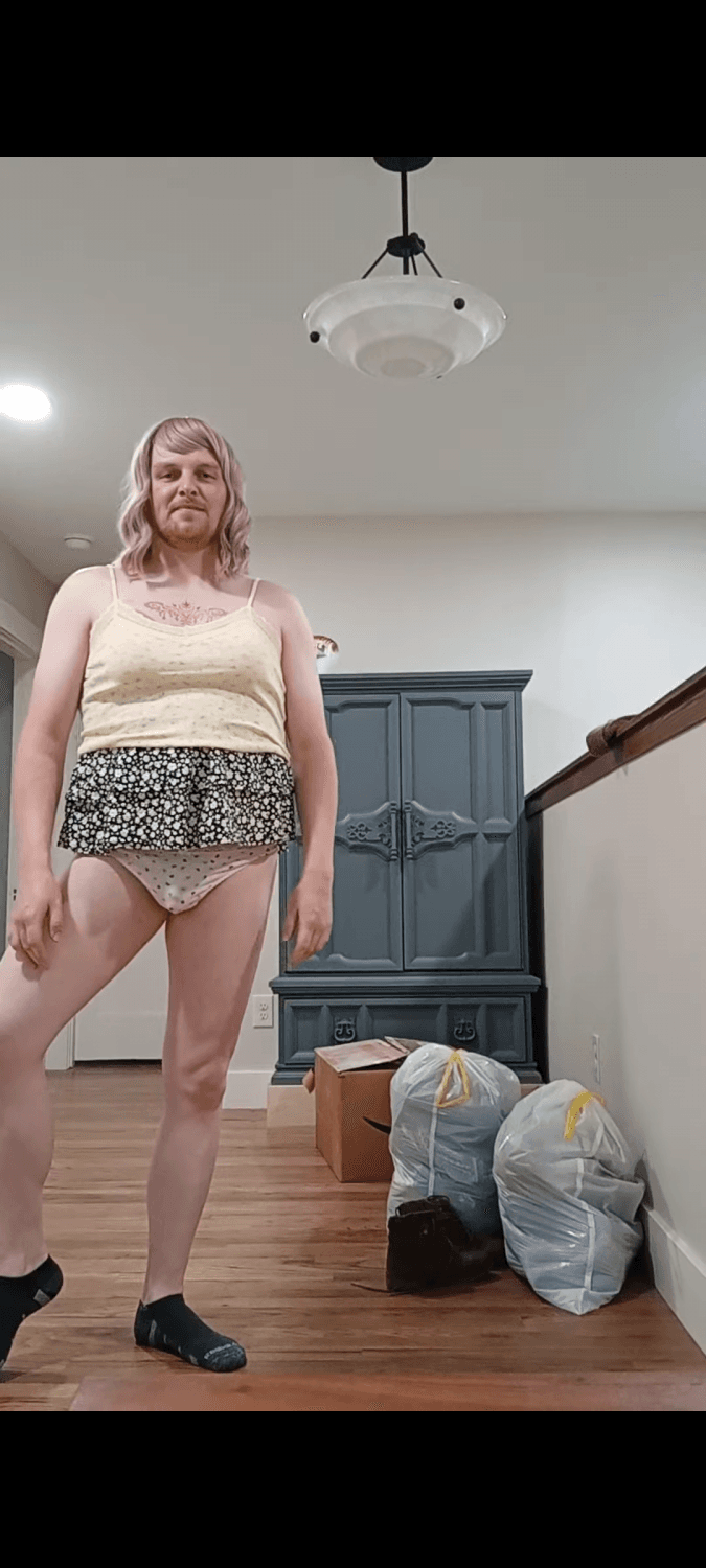 Sissy Derek chew Fenton Michigan