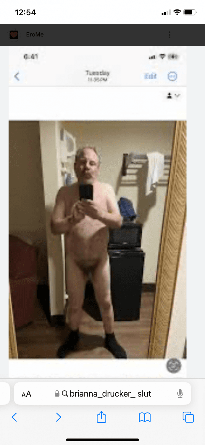 Brian Drucker loves giving Derek blowjobs