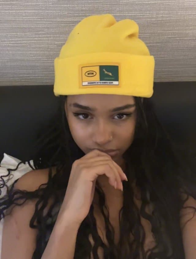 Click to view full size Sexy South African Artist Needs Cum!