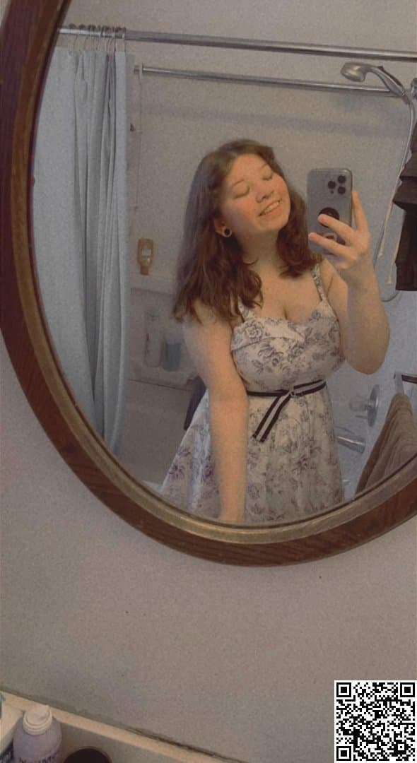 Kaylee - 23yo Big Tits (Non-nude)