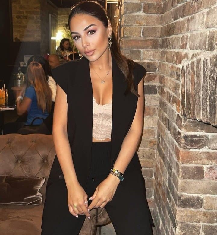 Sexy glamour feet pedicure woman