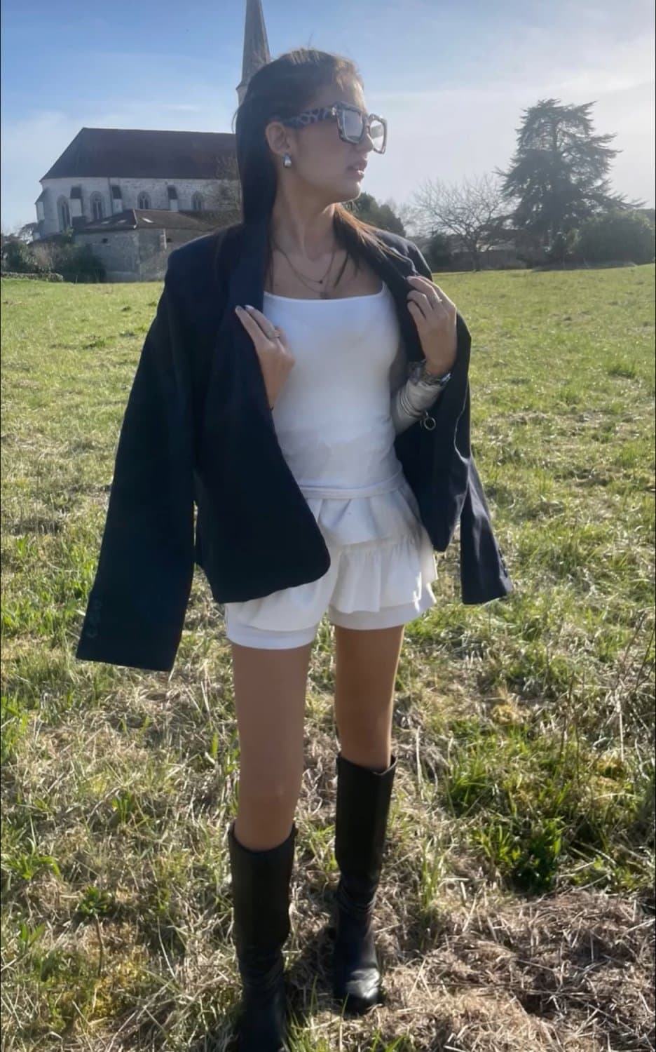 Francaise maigre au petit cul sexy