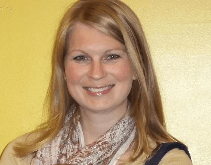 Click to view full size Cute strawberry blonde girlfriend loves big gooey cum facials