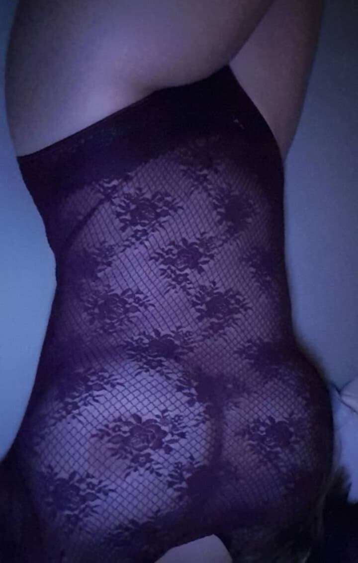 G cup slut Jill needs to be spread far and wide