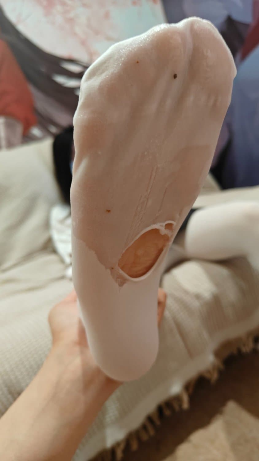 Click to view full size Asian shoes / feet / socks & cum