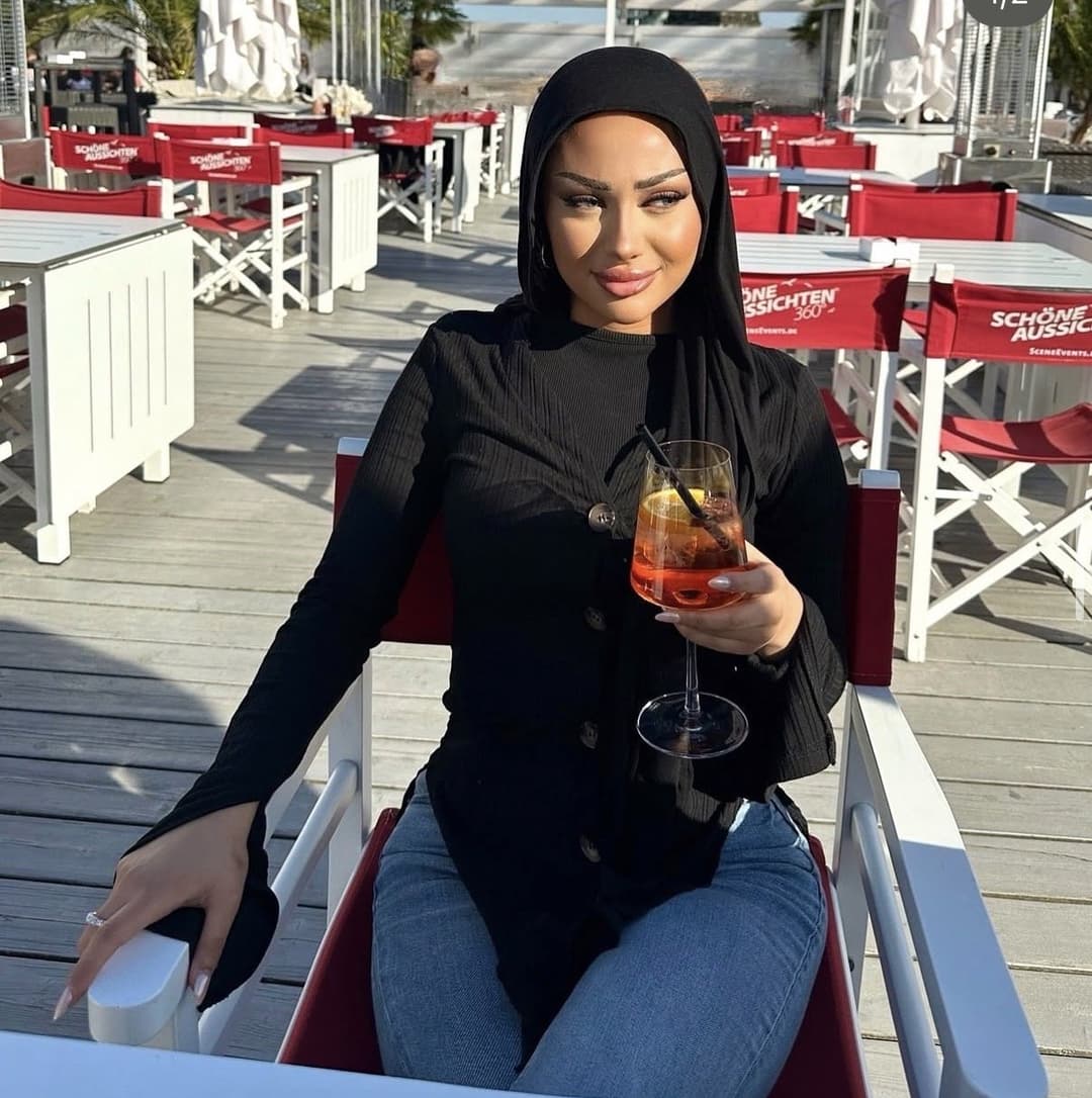 iraqi hoejabi with dsl showing why hijabi bitches r the best ????