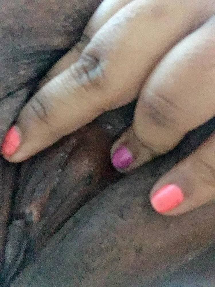 Pretty face pretty pussy