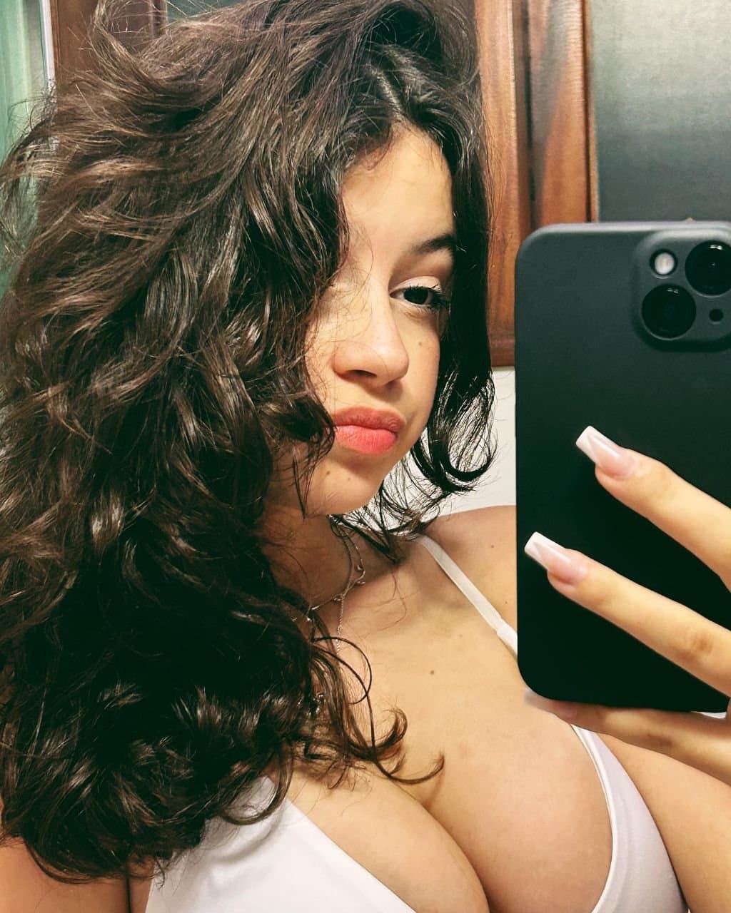 gab Keller putinha famosinha explanada COMPLETO (nuds no final)