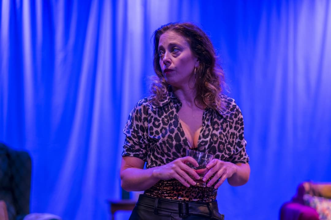 Eat your cum for Robyn