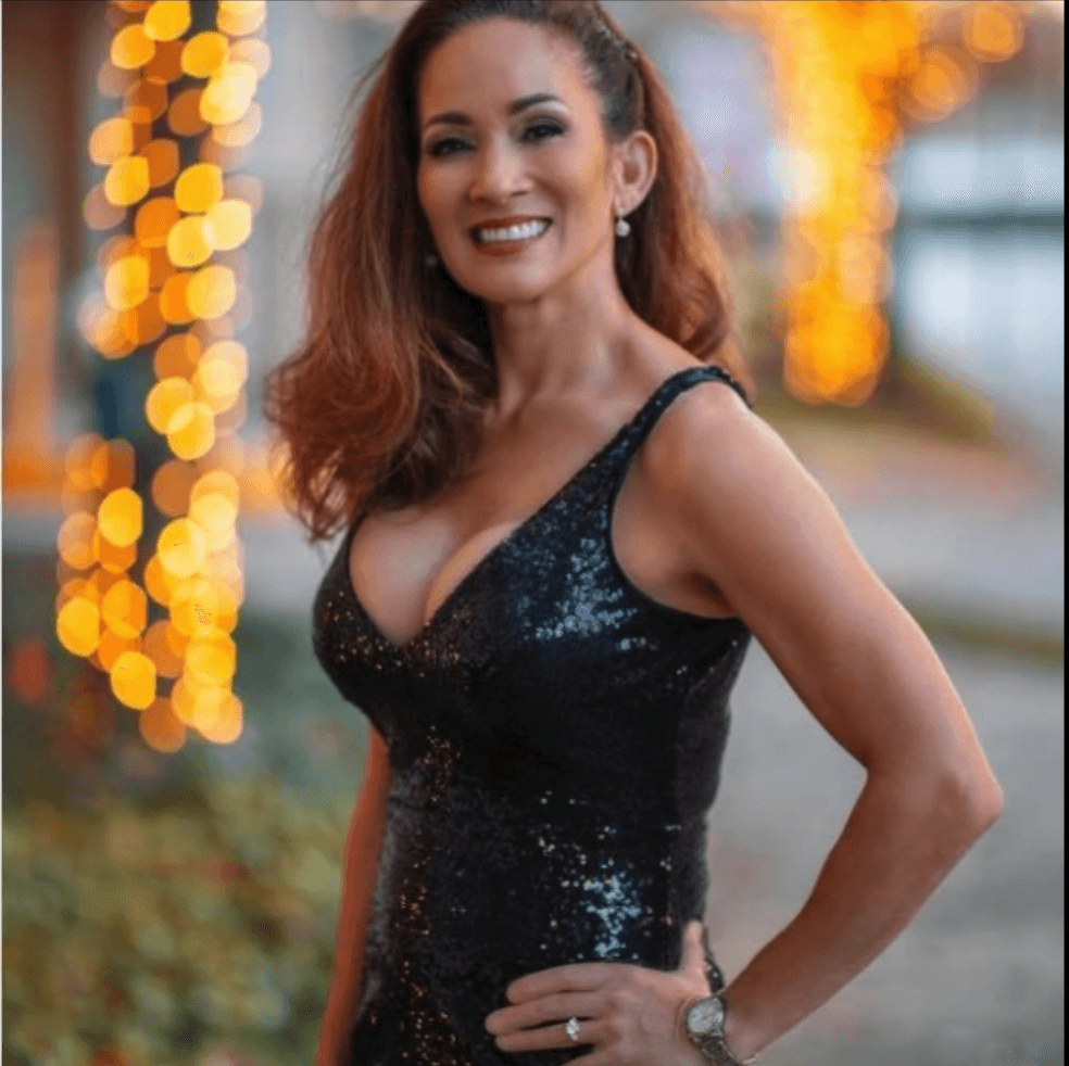 An Insatiable Asian Hotwife + Some More of Her Friends