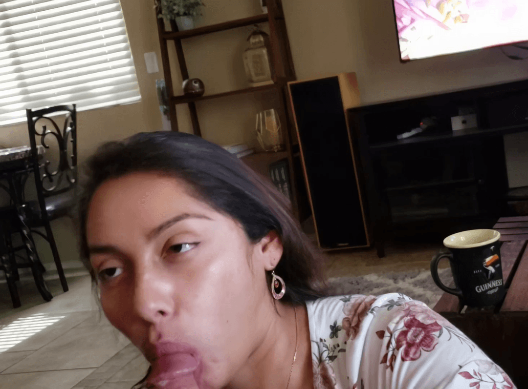 Latina wife sloppy head (1080p)