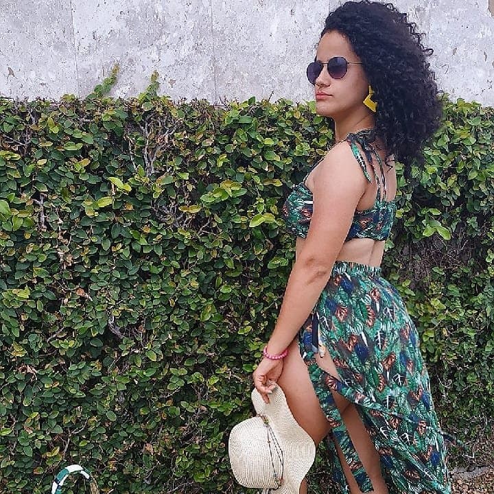 Click to view full size Minha nova deusa dona de casa já mim fez gozar muito