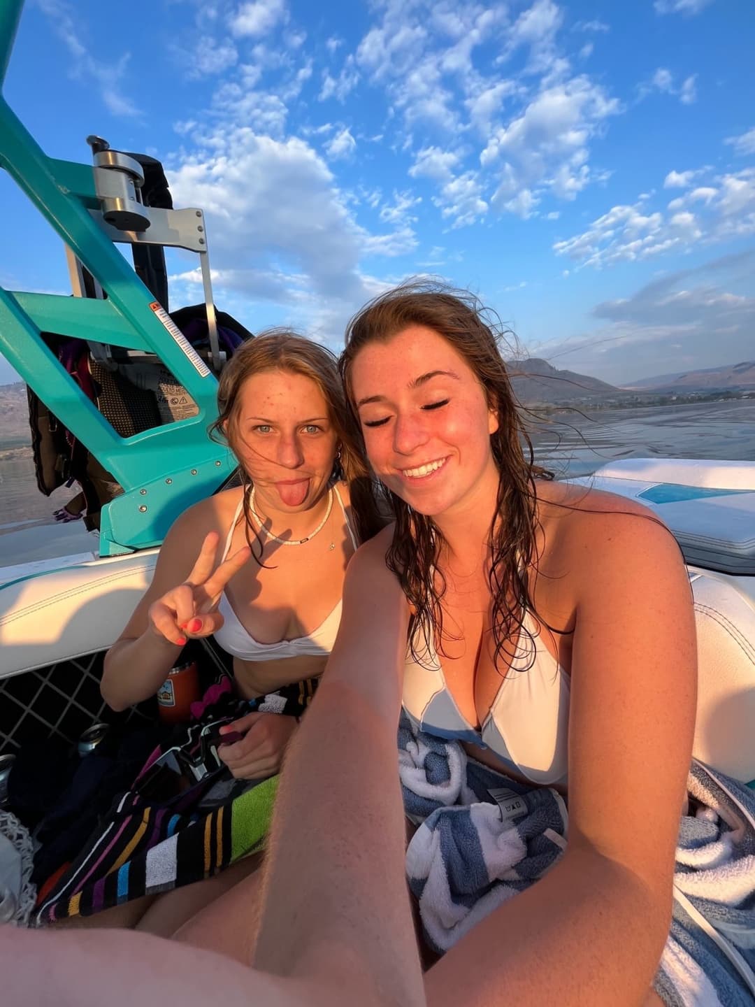 Click to view full size Which sister is hotter Skylar and Alexis