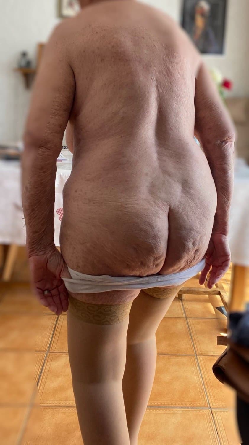 Geile Oma wird gefickt und bläst extrem gut?