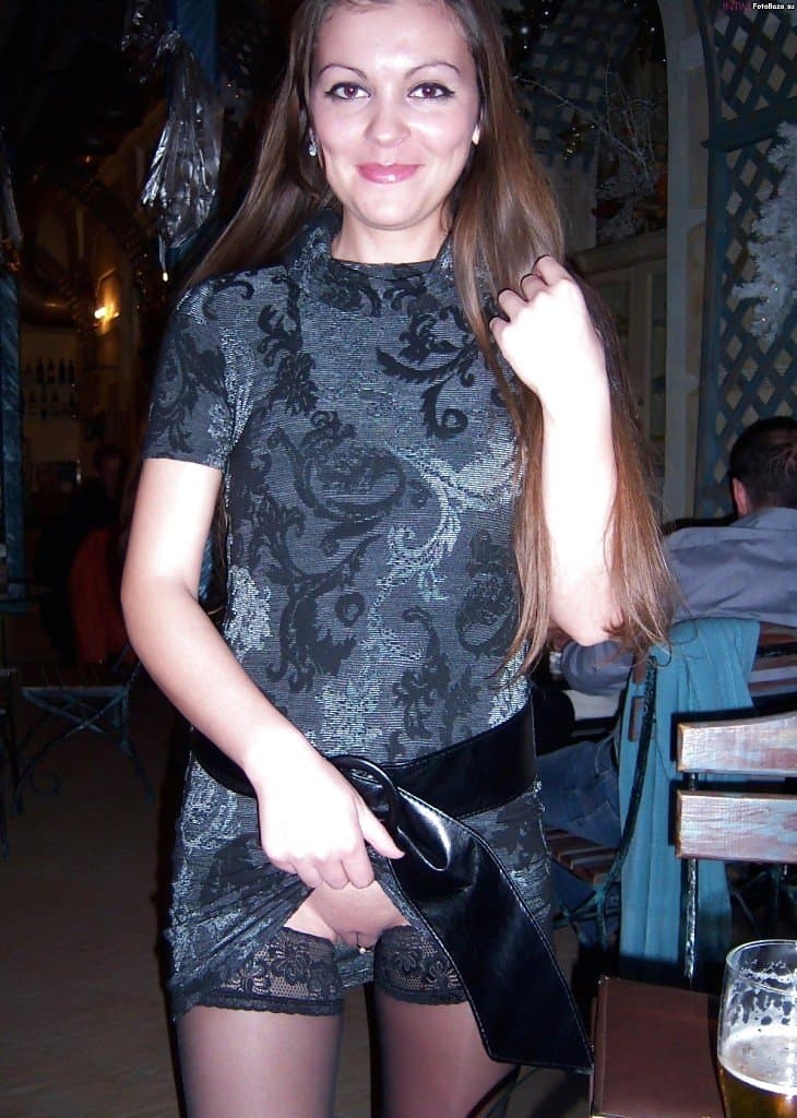 Bottomless Girls in Public 7