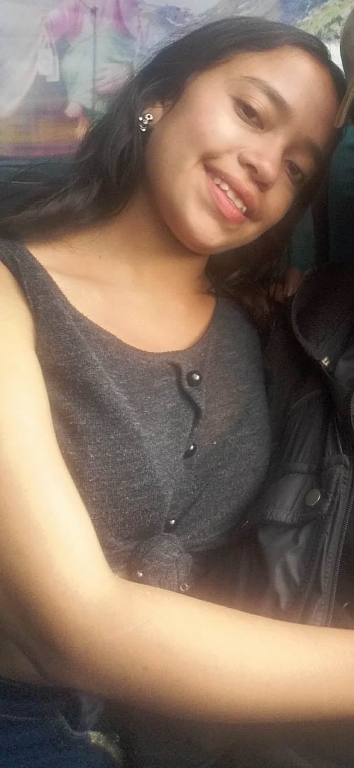 Masturbe a un señor desconocido de 65 años en el bus y su semen me lo comí gratis ♠️