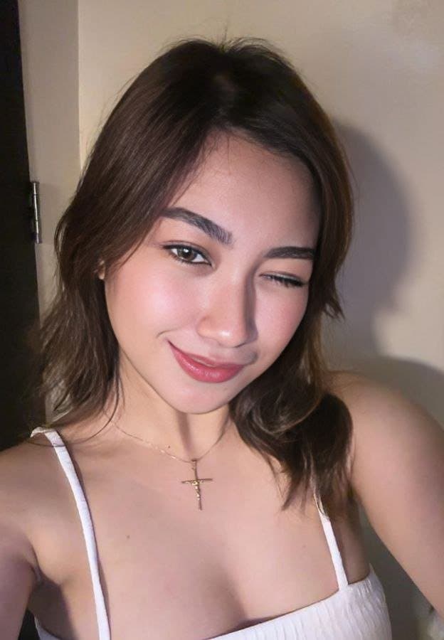 Phia (Pinay) A Girl Who Poses A Demon slayer ahaha