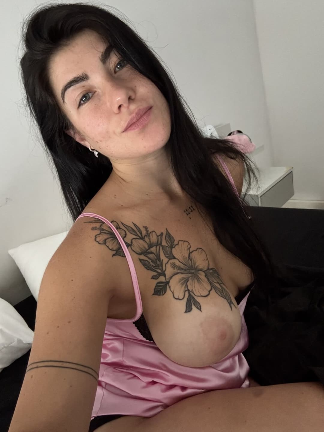 just looking for a partner to have breakfast and watch movies on Sunday.