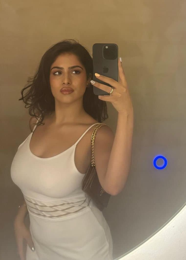 Rich Delhi DPS escort girl