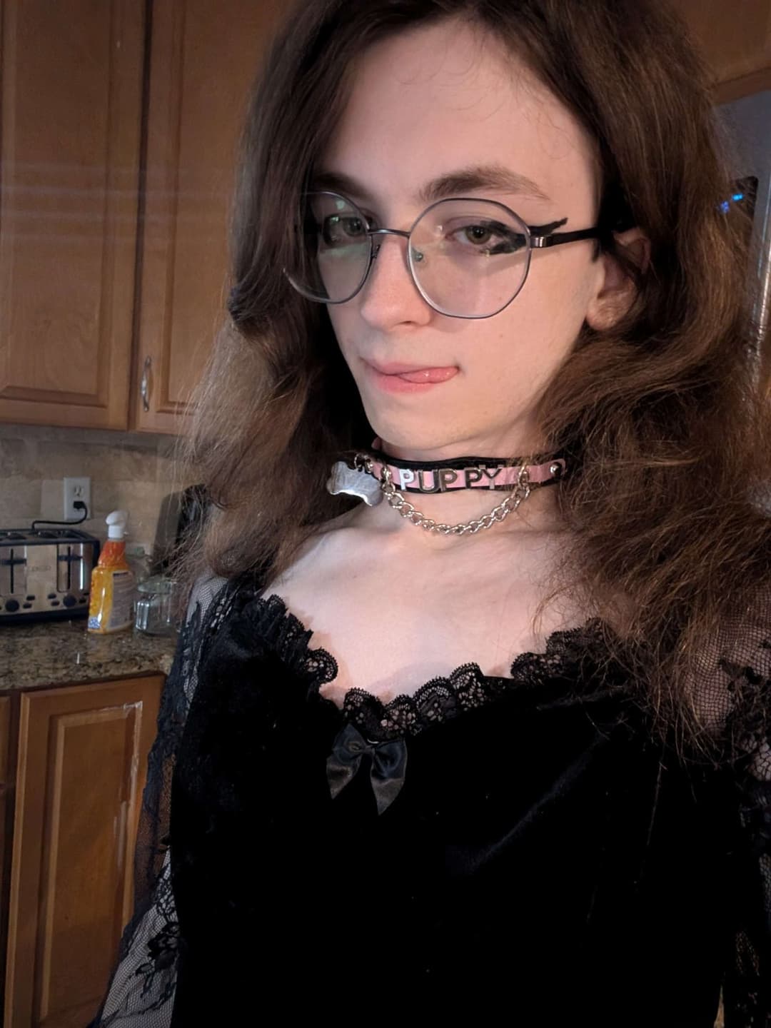 femboy fofo brincando com o cuzinho gostoso. Cute femboy