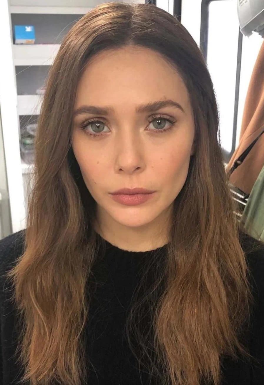 Click to view full size Elizabeth Olsen cum folder