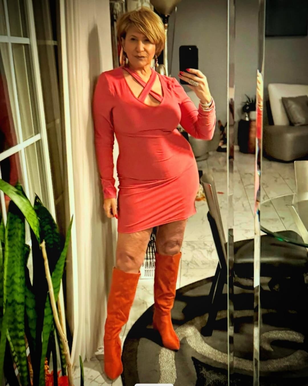 Thick Gilf flight attendant 2