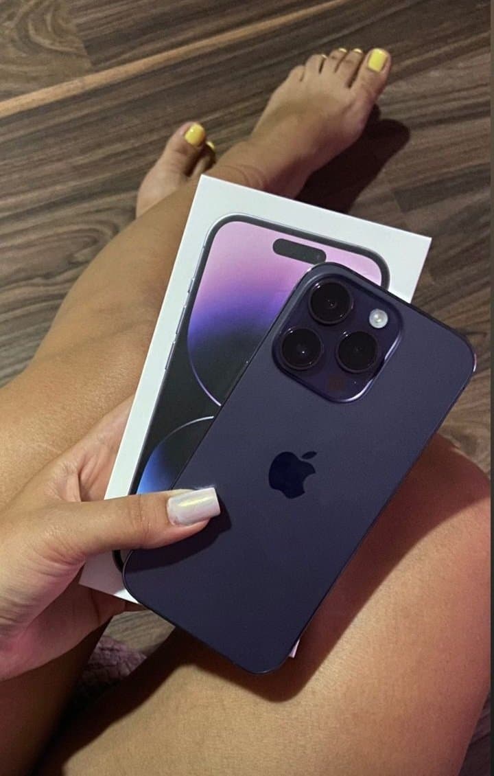 Sexy glamour feet pedicure woman sexy tits