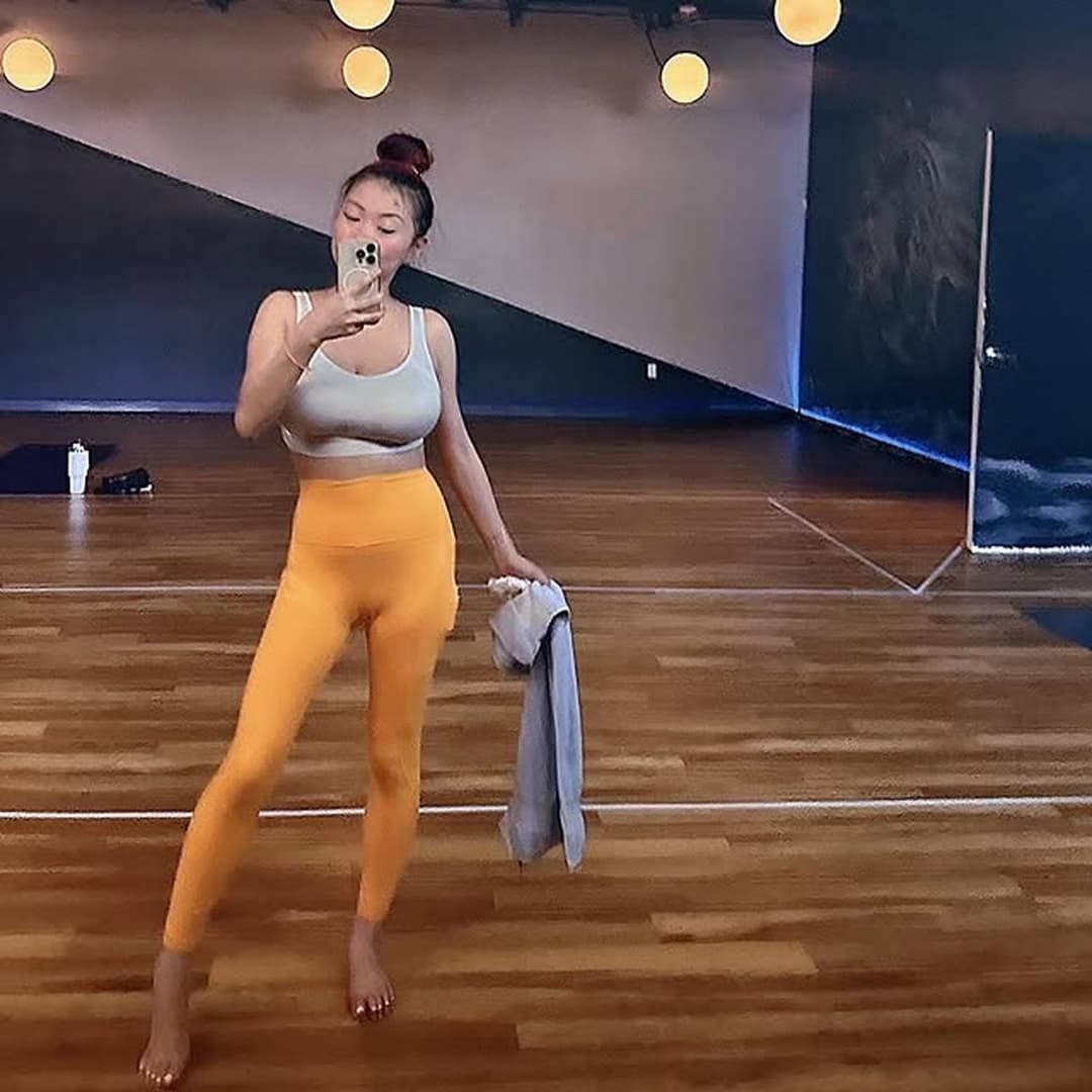 Click to view full size Vicki Li Part 3