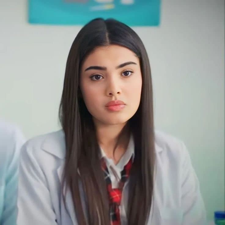 Lizge comet muito linda essa maravilha de mulher ??