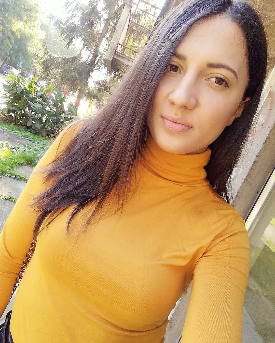 Jelena Zoric, 31yo, young Serbian milf hated by her husband