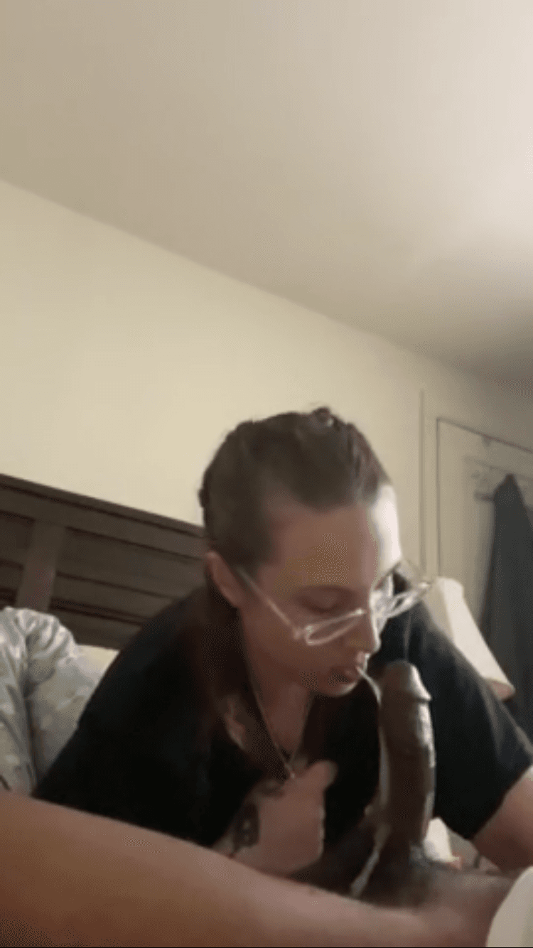 babymama sucking dick while the kids sleep