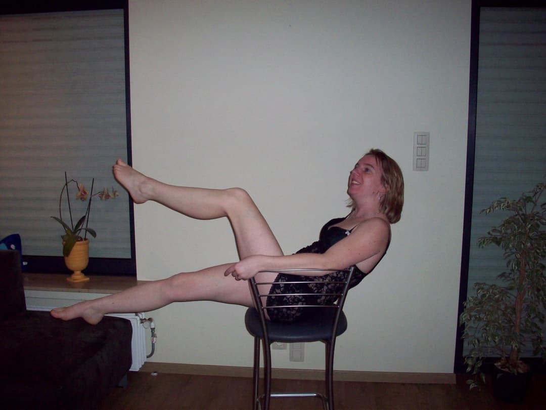 Bitchy teacher Cindy humiliates her husband