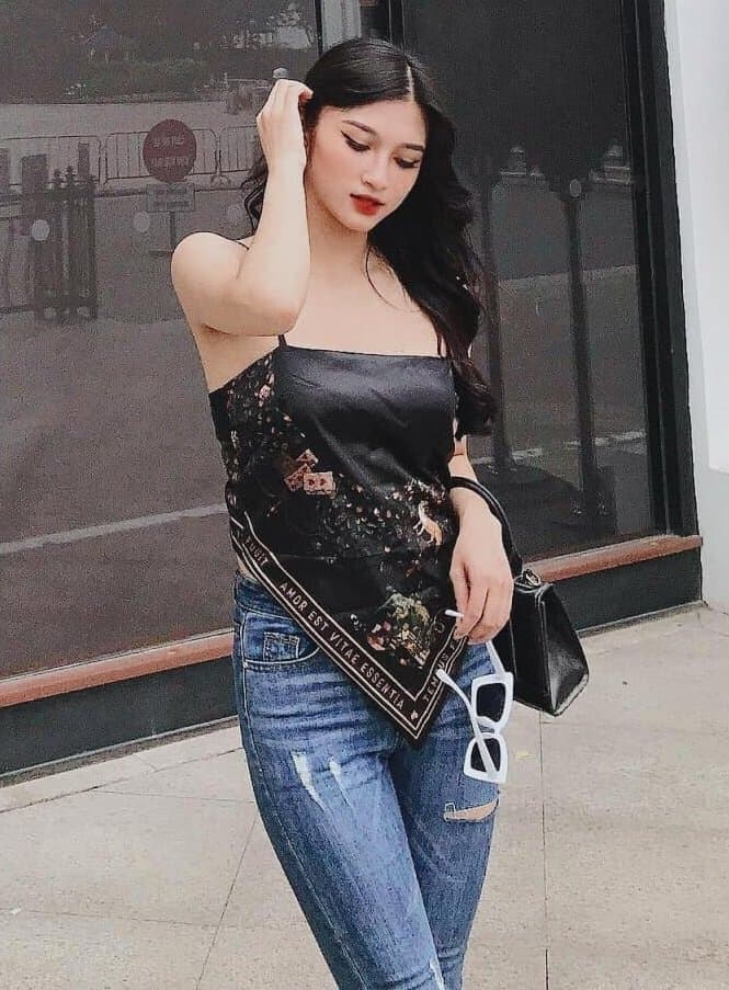 Asian Vietnam Girl Shitting Voyeur Hiddencam Toilet