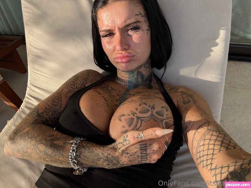 Big Titty Alt Influencer Suck/Fuck Cum?