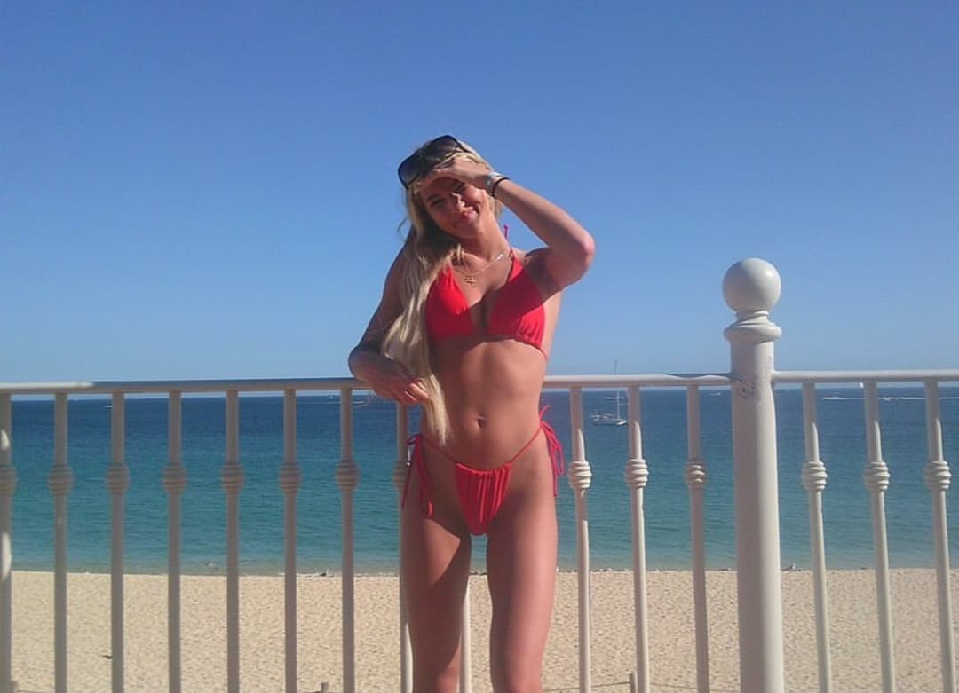 19 yo college freshman takes it in the ass