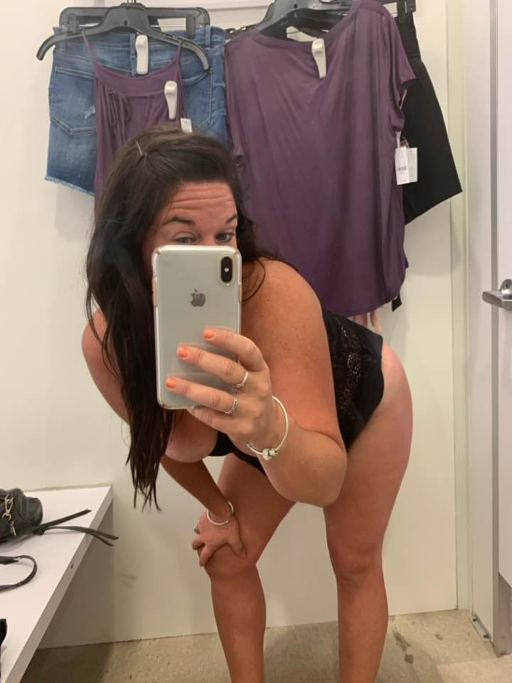 Click to view full size Karlie 40 US Webslut