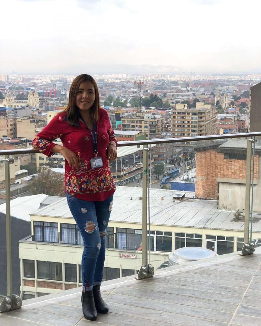 Click to view full size luz carchuancho alzamora ingeniera ambiental, le gusta la verga madura y quiere ser preñada buen cul