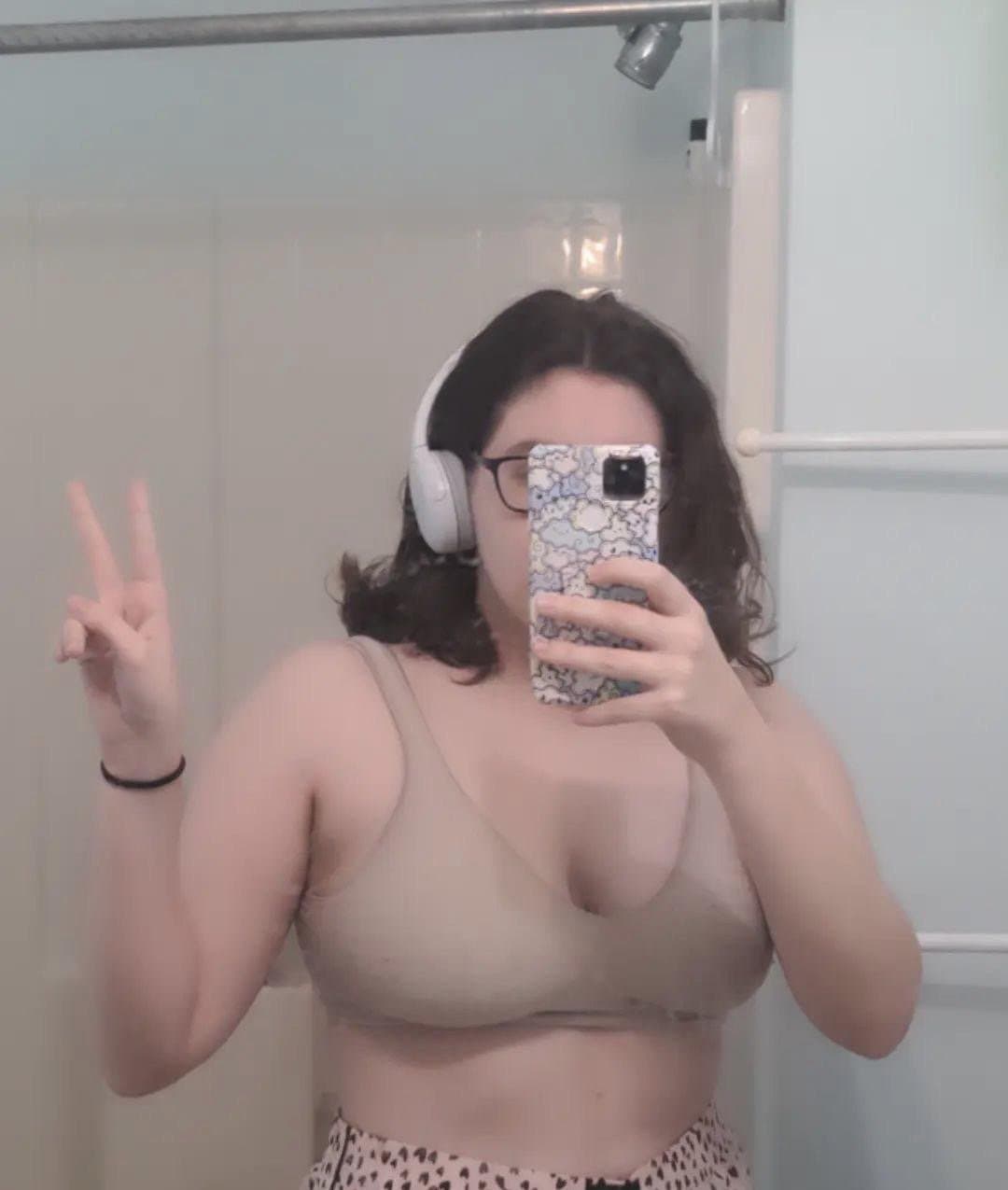 "Nonbinary" Rapepig: Jess 20f