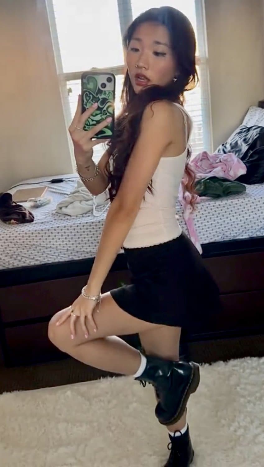 She loves cum and huge cock. Goon Slut. Ahegao teen.