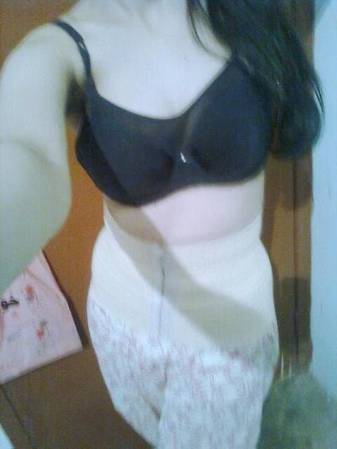 Click to view full size Hot Desi Indian Whore Selfie Leaks