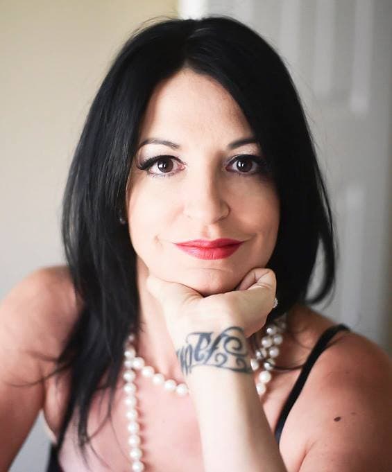 Christine looked much better than Donna when they flashed their tits at fantasy fest, but now?......