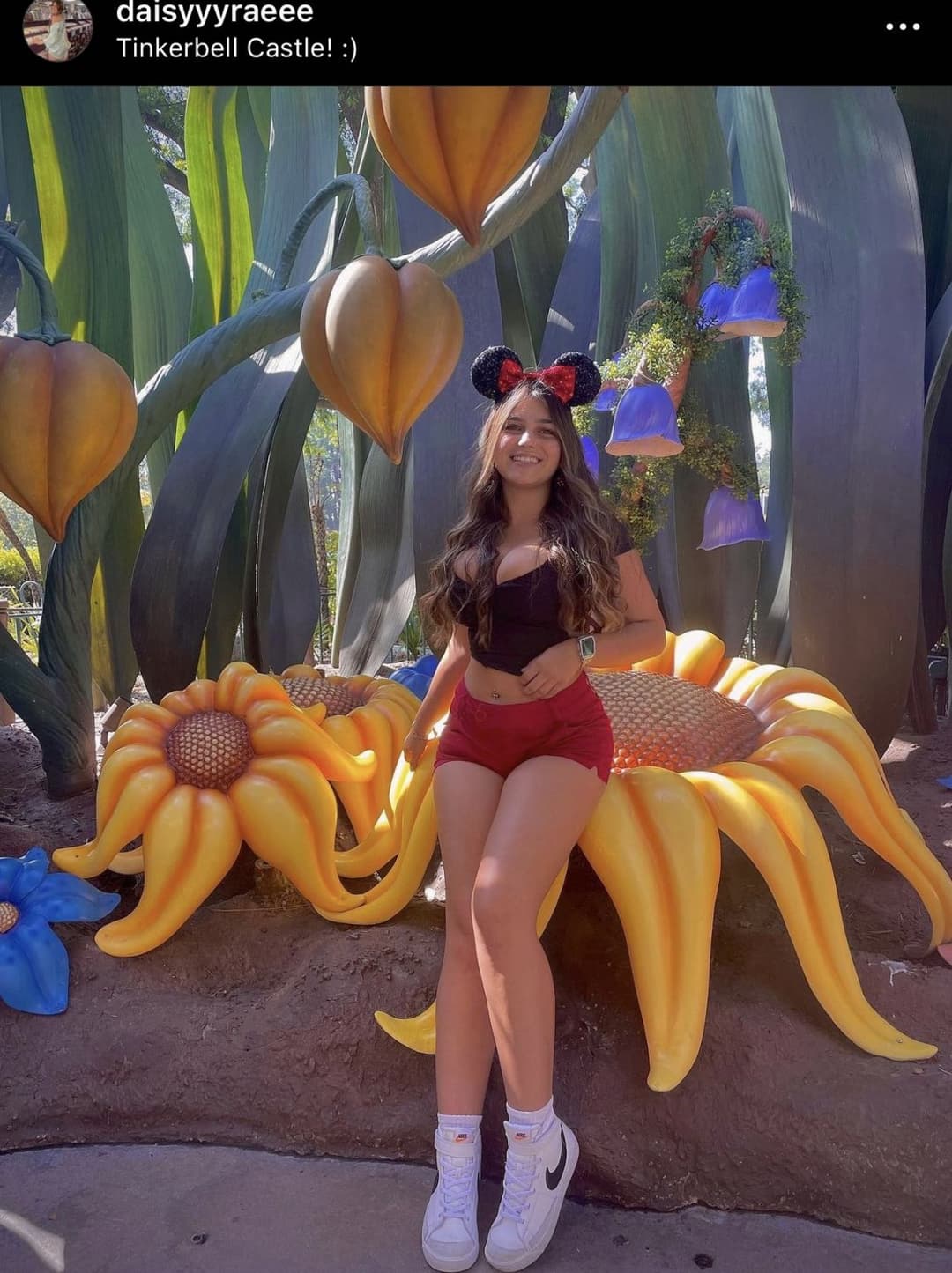 “Daisyyyraeee” scams by advertising premium but doesn’t sell anything