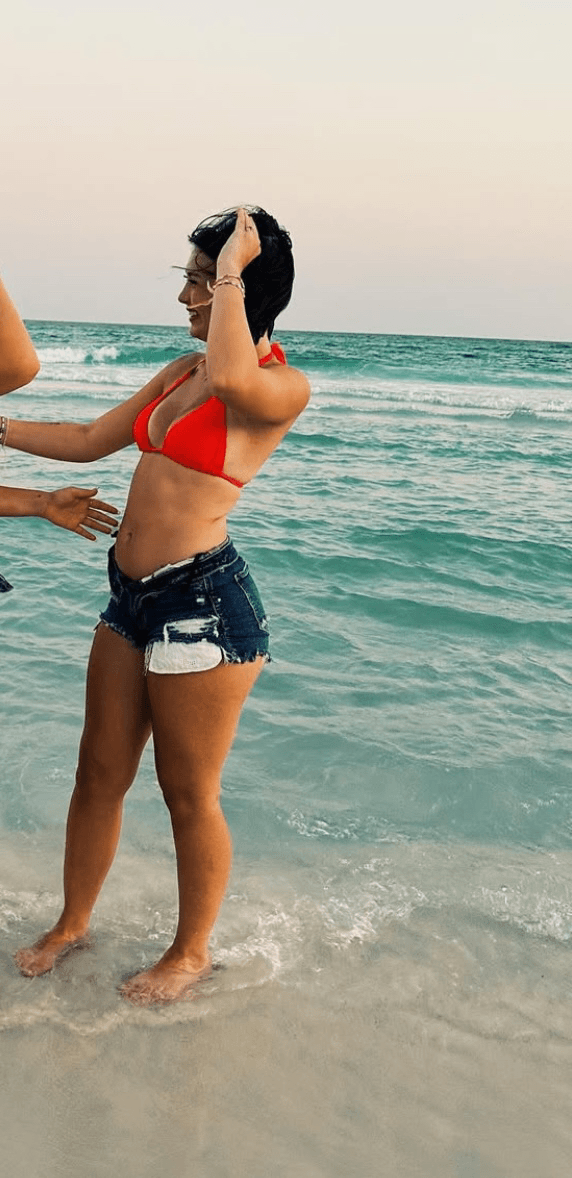 Priscilla Robertson-this sexy little thing is a Christian whore knocked up by BBC. family disgrace